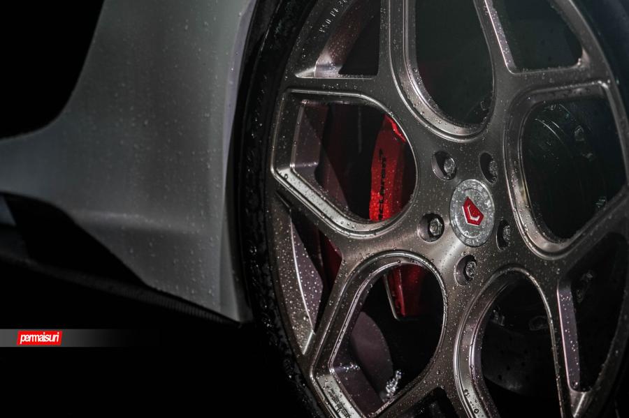 Колеса McLaren 675LT on Vossen Wheels (CG-205) 2017 года  (фото 4 из 13)